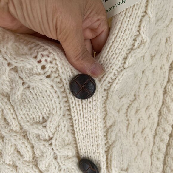 NWT Aran Crafts Ireland Women's 100% Wool Aran Boyfriend Button Front Cardigan L - Picture 4 of 7